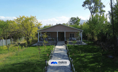 What Are the Main Features That Differentiate a Prefabricated Villa from a Prefabricated House?
