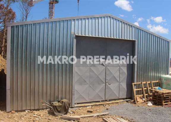 Insulated Steel Hangar