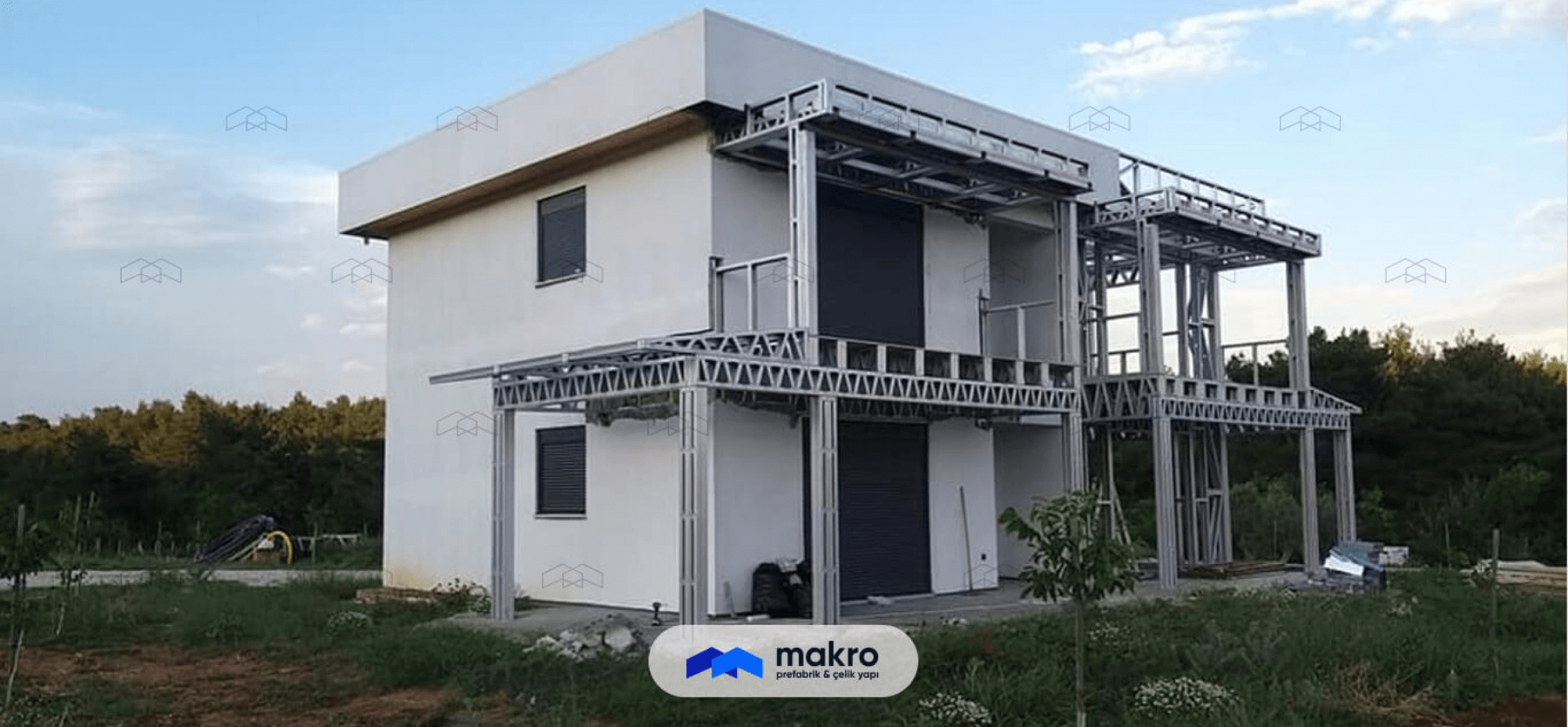 What Are the Differences Between Insulated and Non-Insulated Steel Houses?